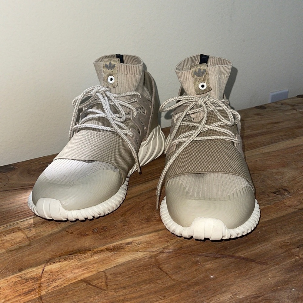 Adidas TUBULAR DOOM 'SPECIAL FORCES' Mens size 9 Womens 10.5 Beige